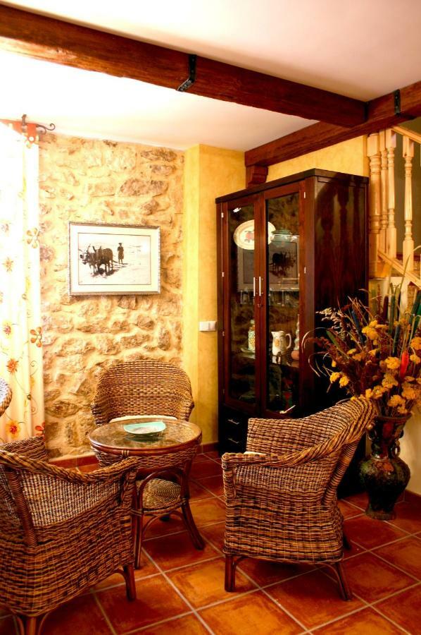 Burgo Casa Rural Valle Esgueva מראה חיצוני תמונה